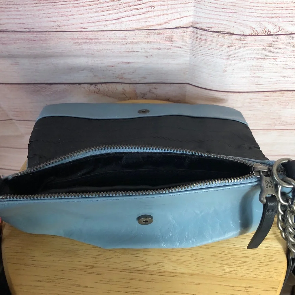 Simply Vera Vera Wang Soft Flap Crossbody‎